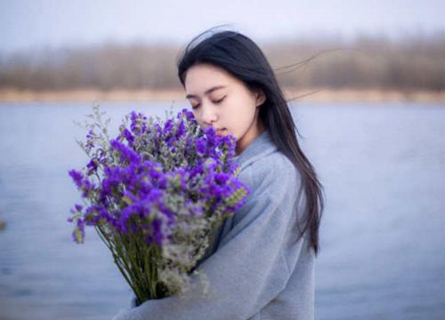 虎年五行缺木缺金摩羯座女孩如何起名