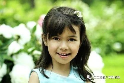 起名字大全：五行缺金女孩起名